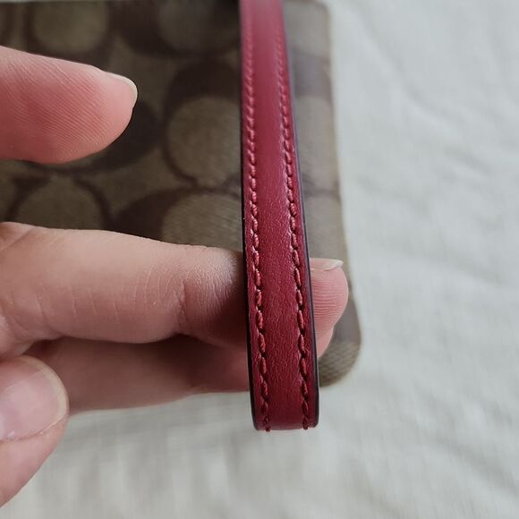 Like New! Coach Signature Brown Wristlet with Pink Accent Good Times - Picture 8 of 11